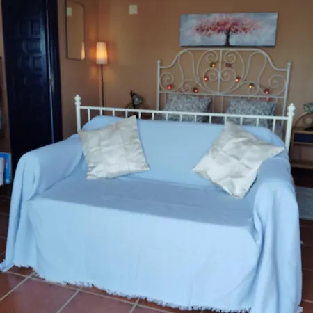 Vine Ridge Studio, Apartment&Pool side Studio Comares Esterno foto