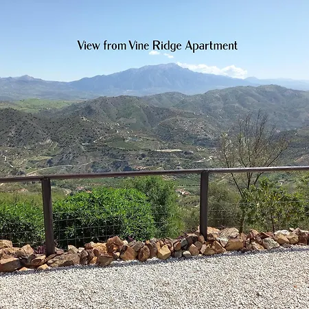 Vine Ridge Studio, Apartment&Pool side Studio Comares Esterno foto