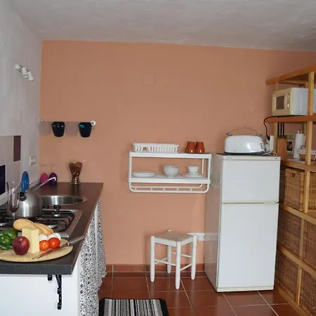 Vine Ridge Studio, Apartment&Pool side Studio Comares Esterno foto